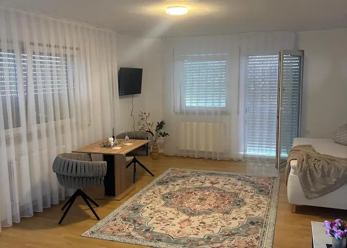 Gasthof Appartementshaus Vlora 2 App 3